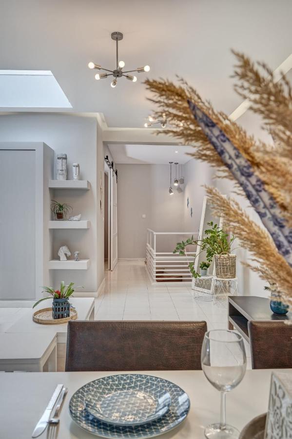 Old Town Luxury Velvet Apartment